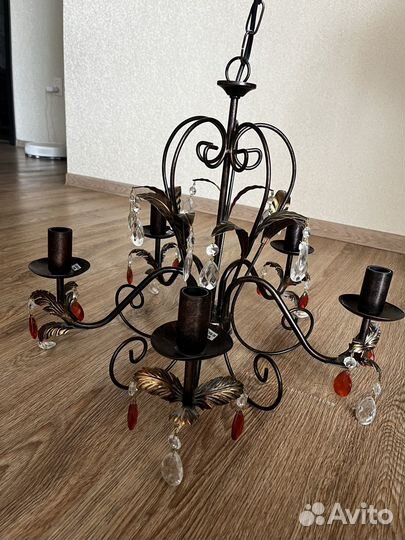 Продается люстра б/у