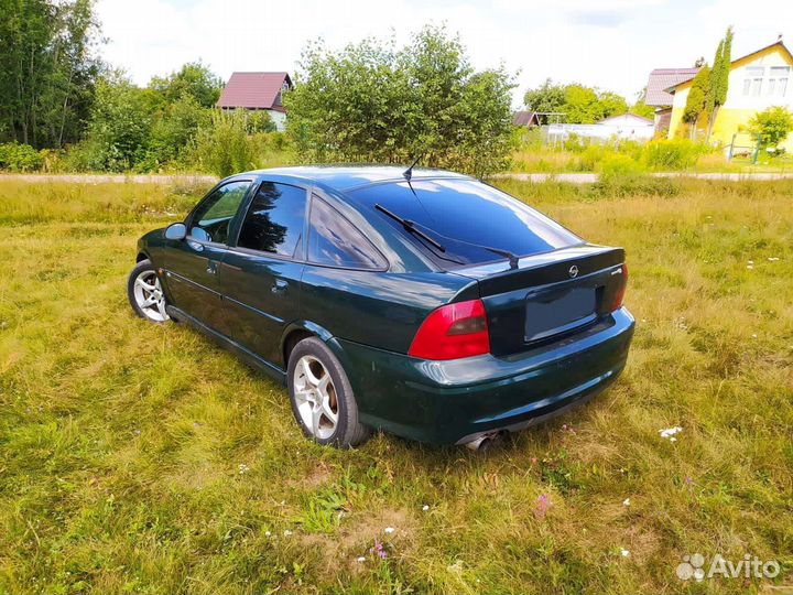 Opel Vectra 2.0 МТ, 2000, 215 000 км