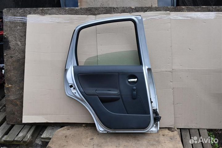 Дверь задняя левая Citroen C3 хетчбек TU3A 1.4