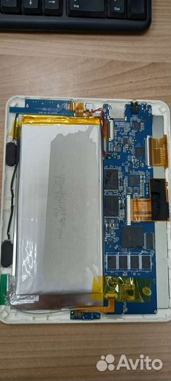 Планшеты с целыми дисплеями на запчасти