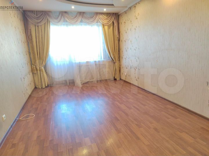 3-к. квартира, 100 м², 6/10 эт.