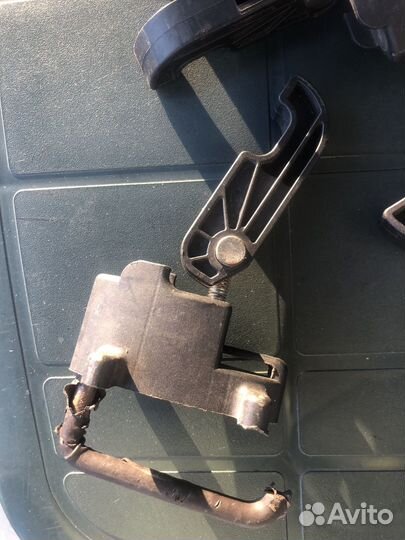 Крепления для бокса к релингам