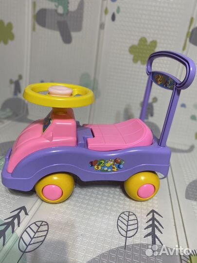 Машинка-каталка -толокар