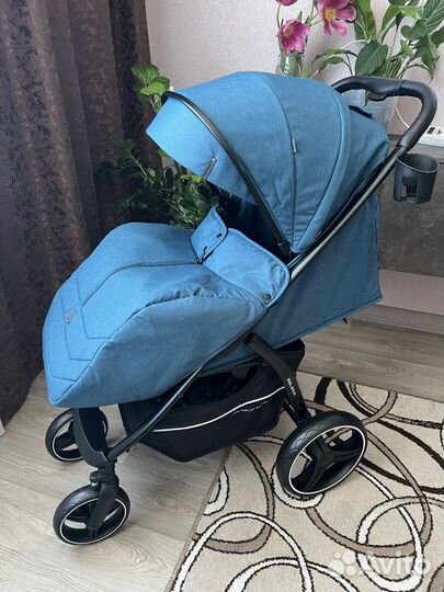 Прогулочная коляска Jovola Selena