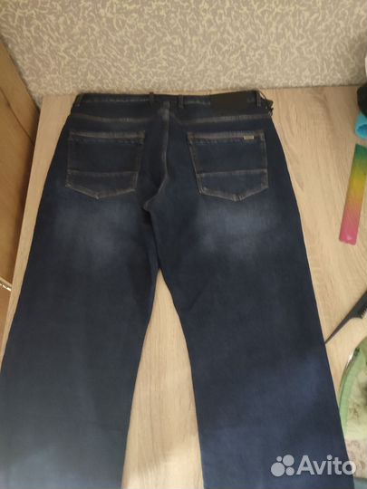 Джинсы мужские