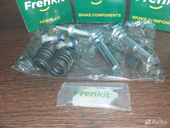 Направляющие заднего суппорта Opel Astra J