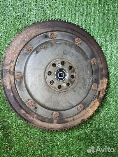 Маховик с корзиной сцепления Subaru Forester SG 12