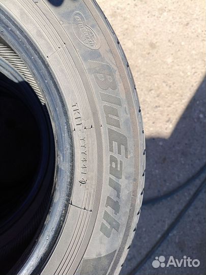 Yokohama BluEarth AE01 215/60 R16