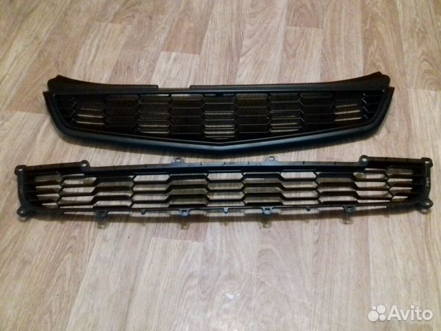 Решётка радиатора приора новая