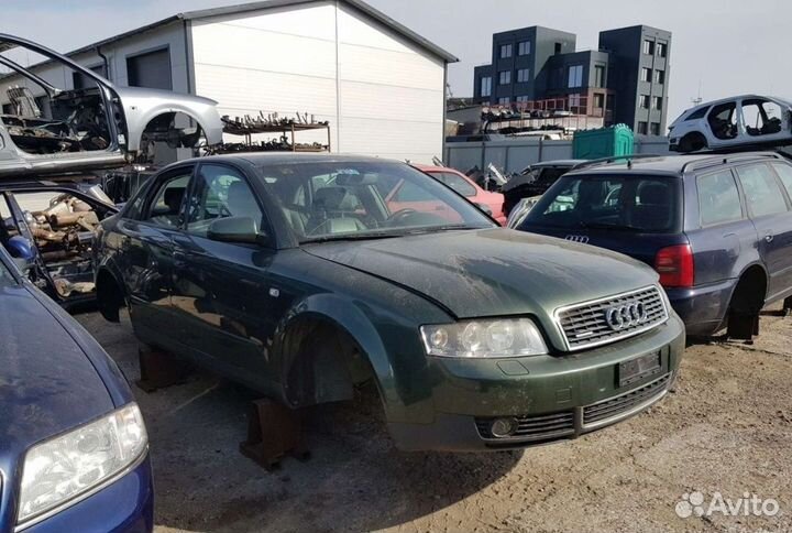 Ауди А4-2003. Кузов на запчасти