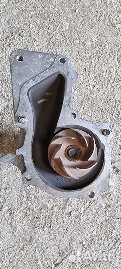 Помпа водяная ford