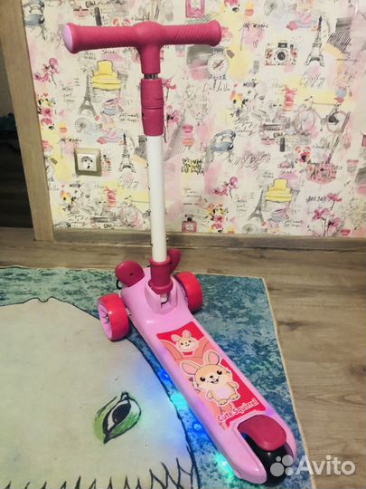 Новый самокат со светом и музыкой