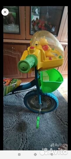 Велосипед с родительской ручкой детский и игрушки