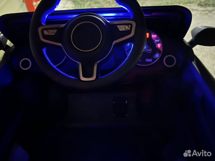 Детский электромобиль bmw