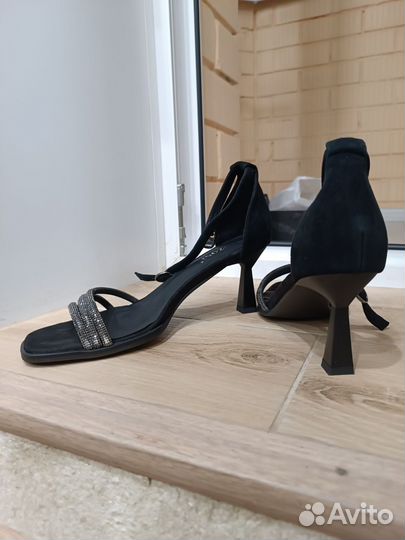 Босоножки женские 39 размер