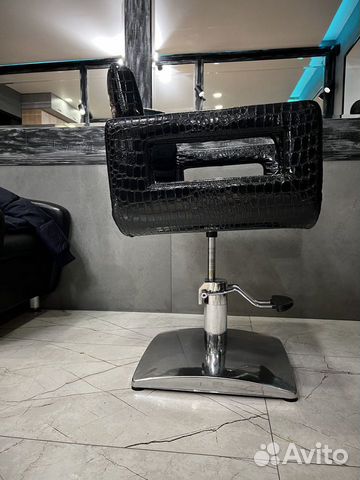 Кресло для парикмахера Италия бу объявление продам