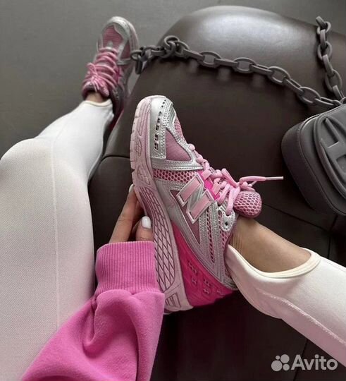 Кроссовки New balance 1906 R розовые 36-41