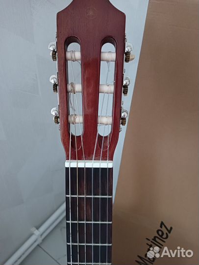 Классическая гитара yamaha c40
