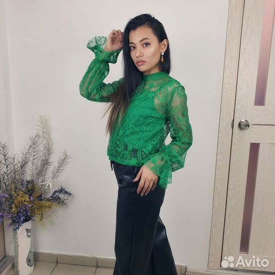 Кружевная блузка Janeta