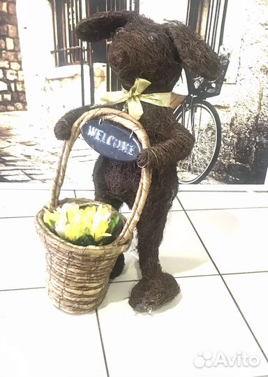 Садовая фигура из прутьев