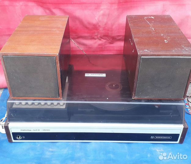 Виниловый проигрыватель melodija-103B -stereo