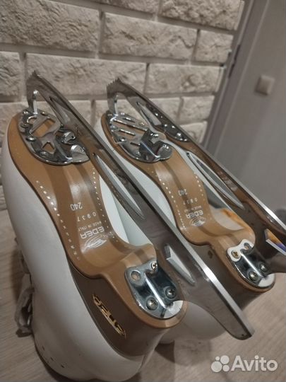 Коньки фигурные Edea Overture 240