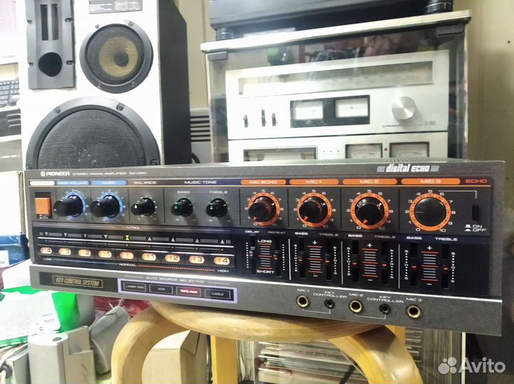 Японский стерео-усилитель Pioneer SA-V210