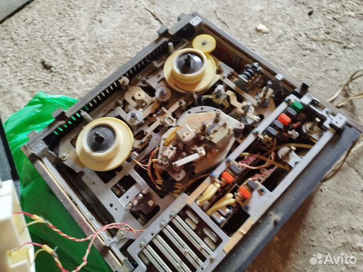 Катушечный магнитофон комета 212-1