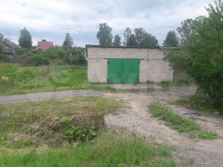 Гараж, > 30 м²