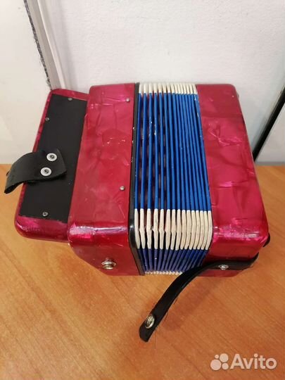 Гармонь игрушечная