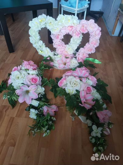 Свадебное украшение на машину