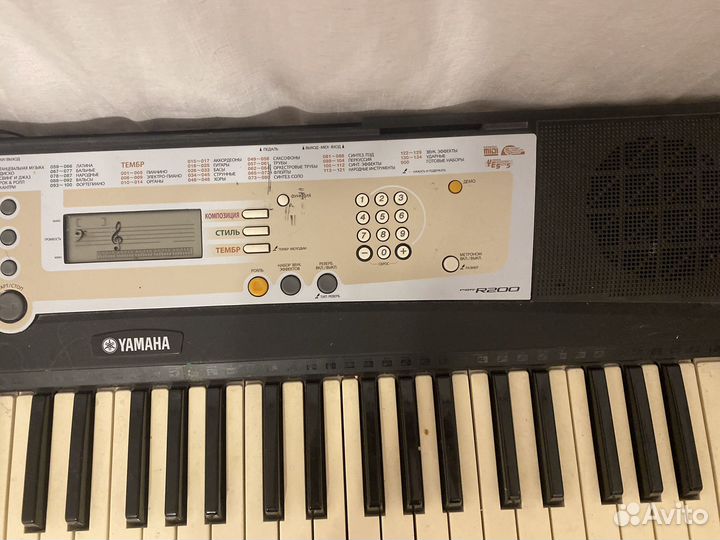 Синтезатор yamaha psr r200