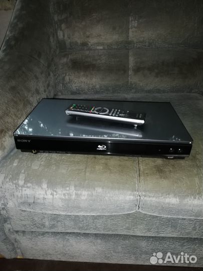 Blu-ray плеер Sony BDP-S765