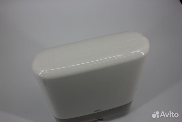 Диспенсер для полотенец листовых Tork H2