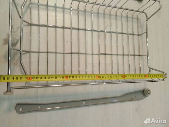 Выкатная корзина для шкафа