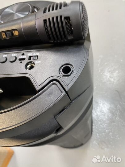 Музыкальная колонка с блютузом