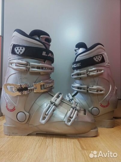 Горнолыжные ботинки lange