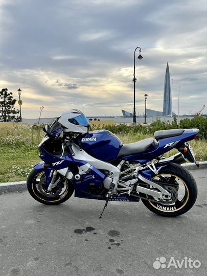 Yamaha R1