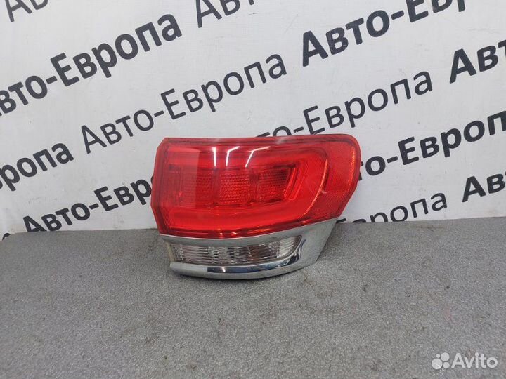 Фонарь в крыло задний правый Jeep Grand Cherokee