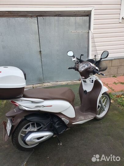 Максискутер Honda sh 125