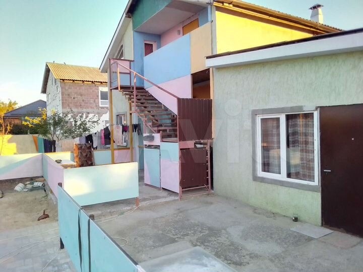 Дом 161,8 м² на участке 5,1 сот.