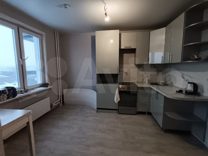 2-к. квартира, 53 м², 9/17 эт.