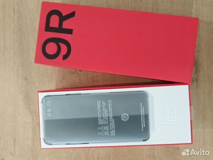 OnePlus 9R, 8/256 ГБ