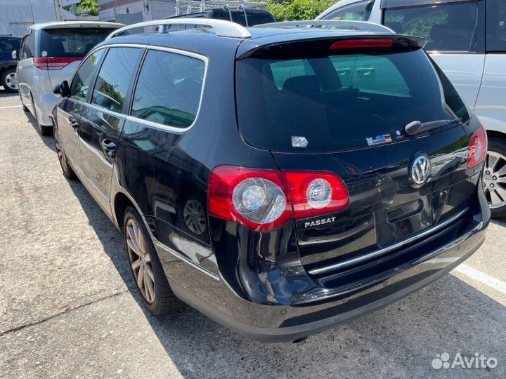 Радиатор охлаждения двигателя Vw Passat B6 3.2