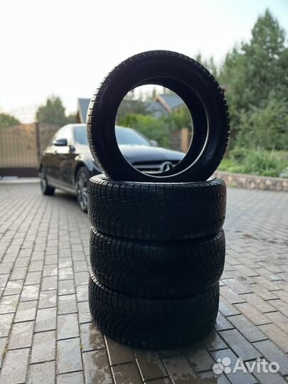 Pirelli Ice Zero FR 225/50 R17 98H