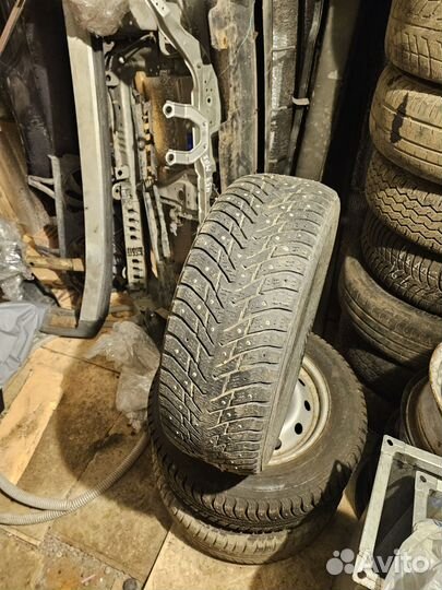 Nokian Tyres Hakkapeliitta 8 195/60 R15 92T