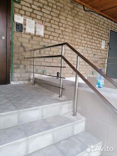 Поручни для лестниц