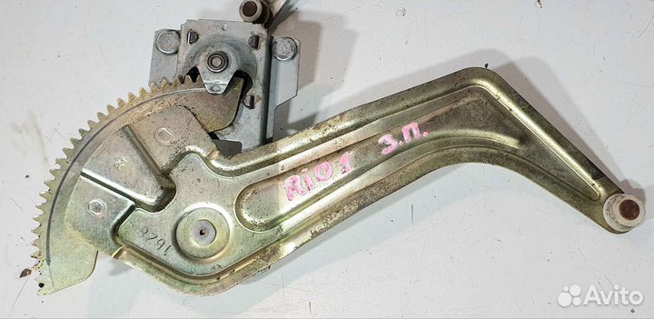 Стеклоподъемник задний механический Kia RIO 1