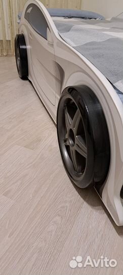 Детская кровать машина с подсветкой