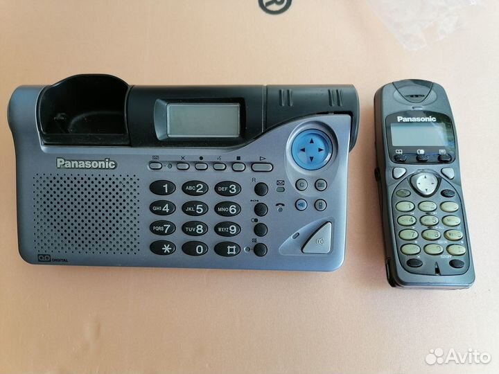 Радио телефон Panasonic KX-TCD735RUM (серый мет.)